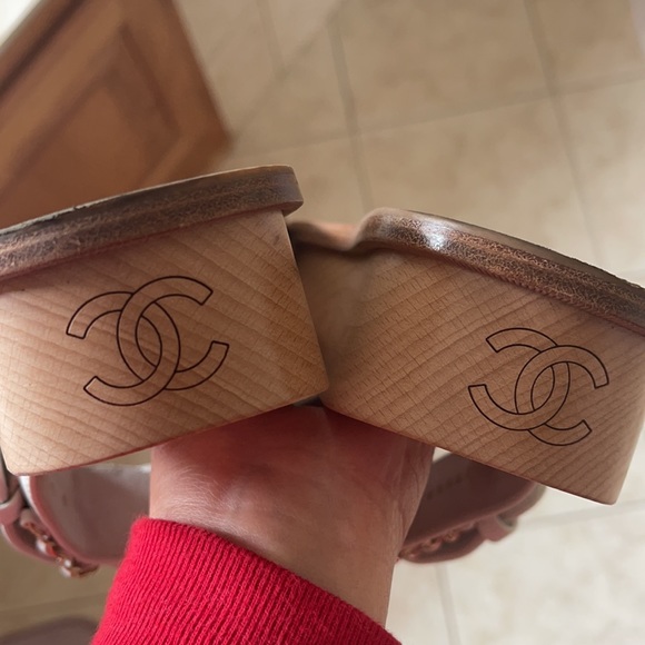 Chanel sandal. - Picture 7 of 8